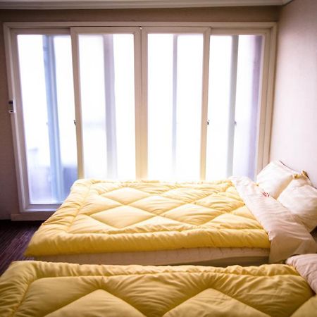 Yakorea Hostel Hongdae Сеул Екстериор снимка