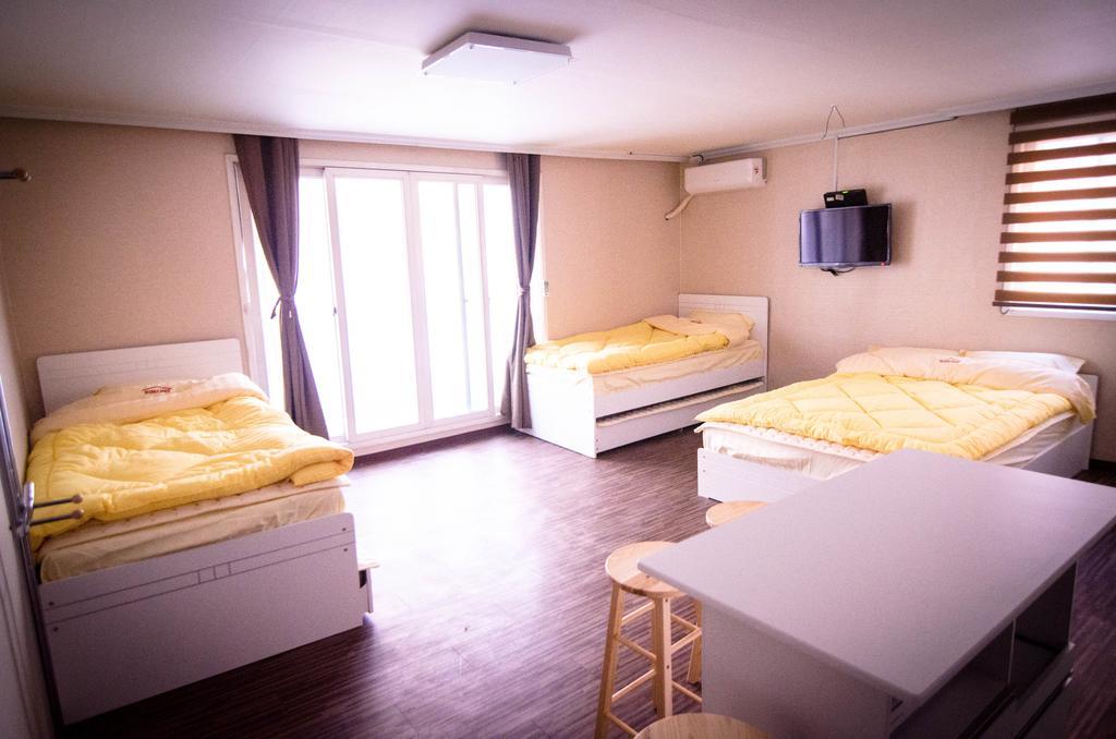 Yakorea Hostel Hongdae Сеул Екстериор снимка