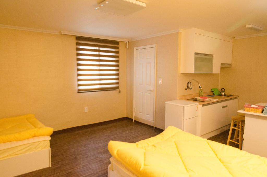 Yakorea Hostel Hongdae Сеул Екстериор снимка
