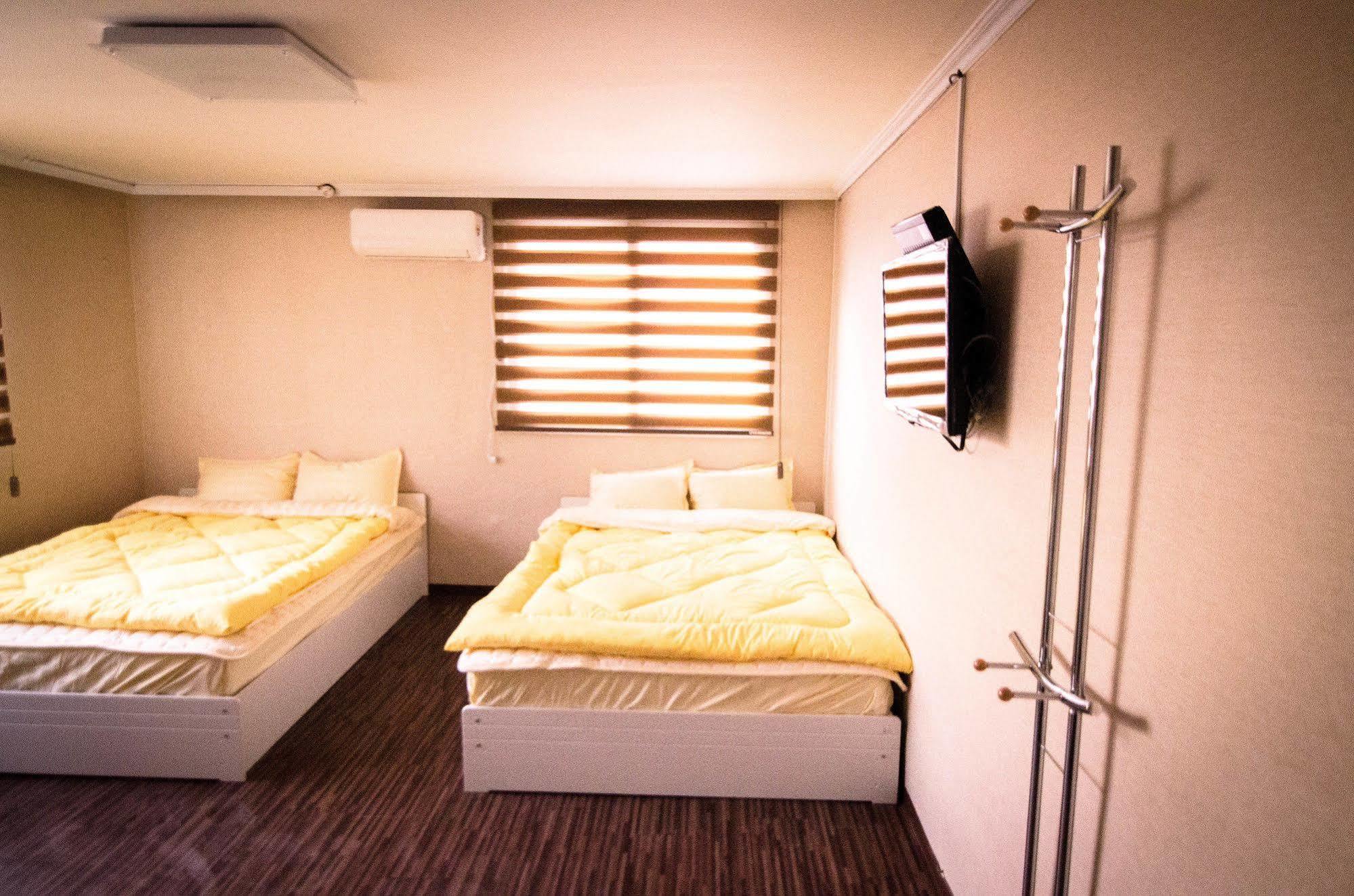 Yakorea Hostel Hongdae Сеул Екстериор снимка