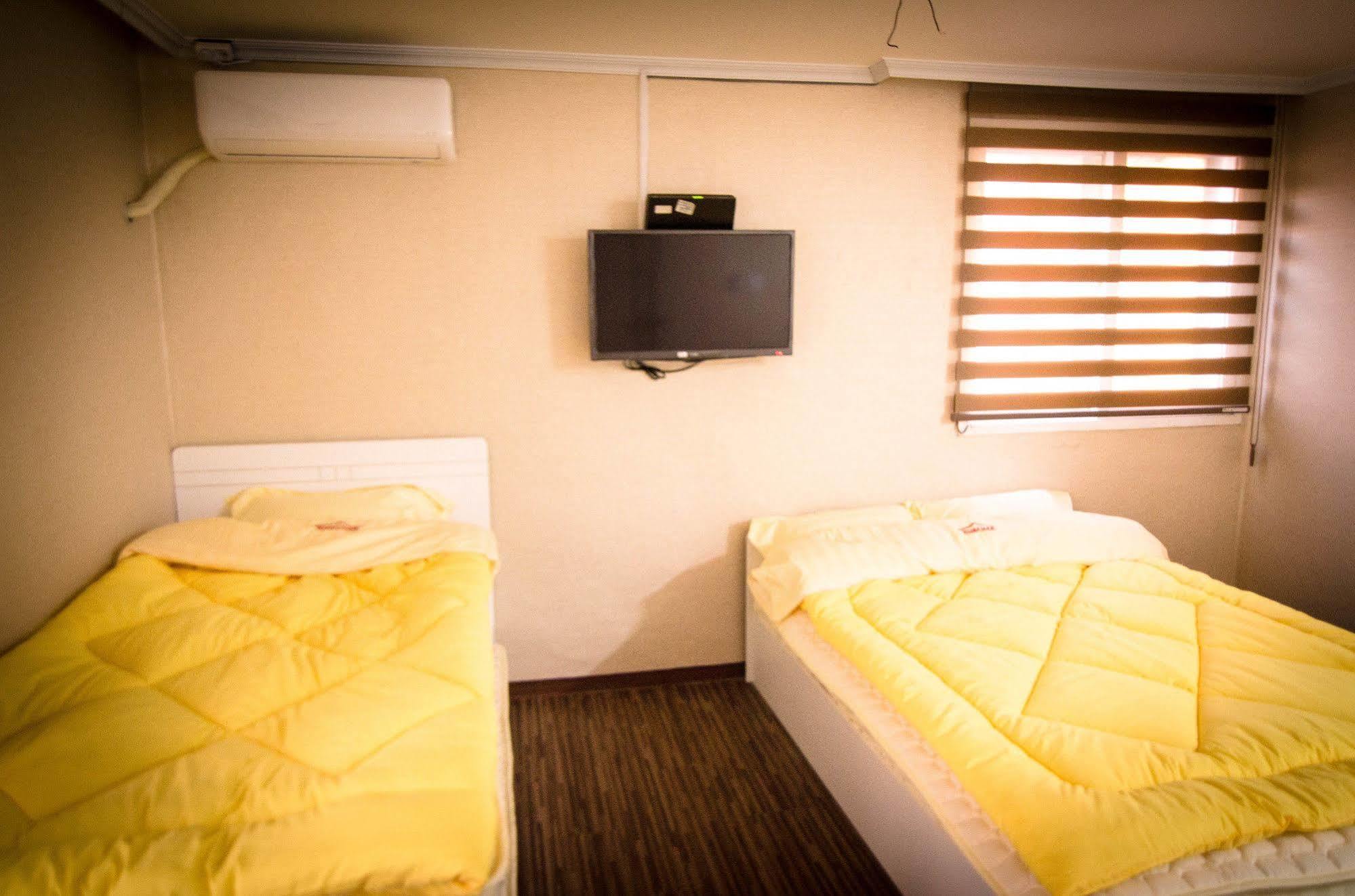 Yakorea Hostel Hongdae Сеул Екстериор снимка