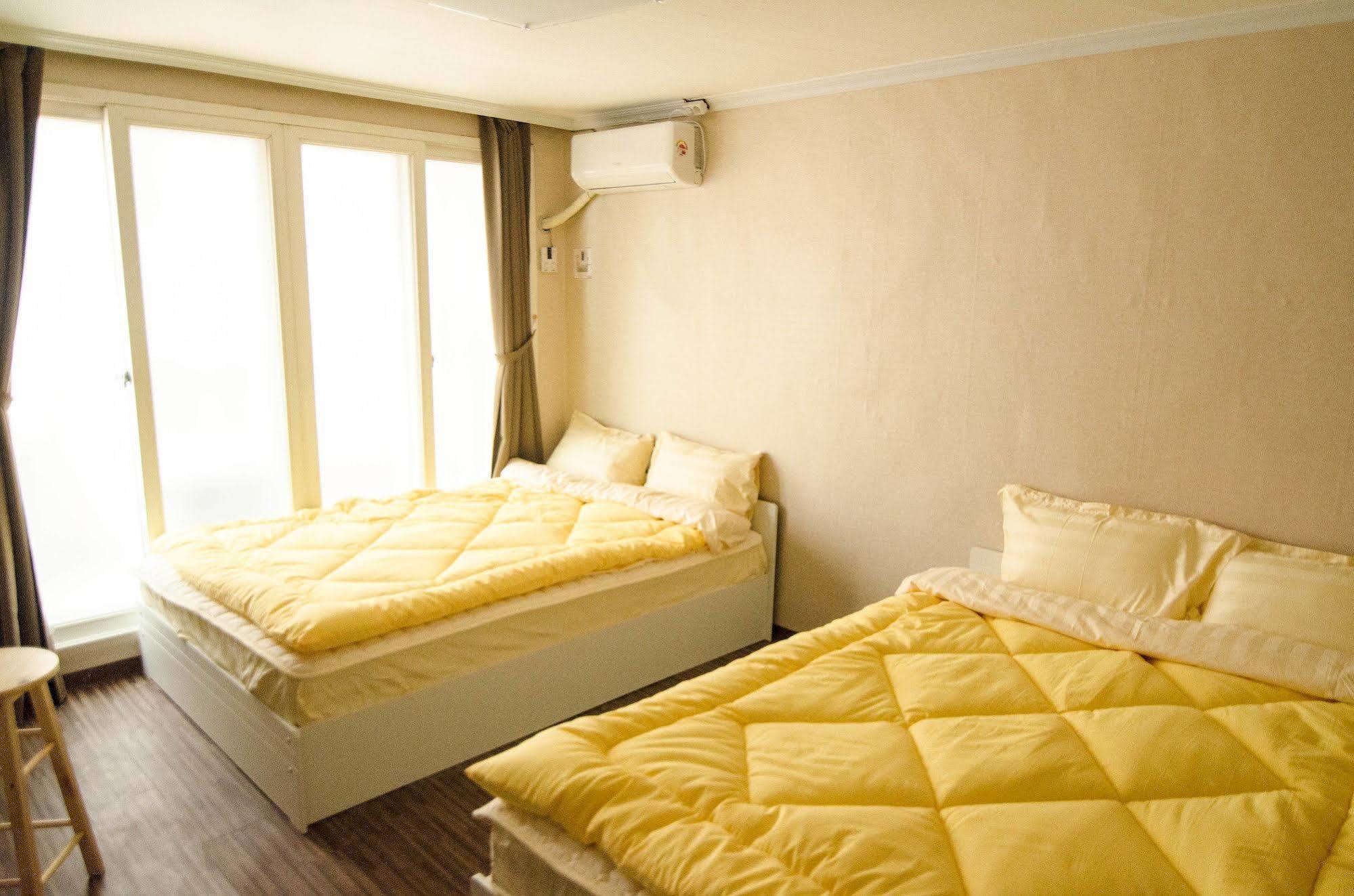 Yakorea Hostel Hongdae Сеул Екстериор снимка