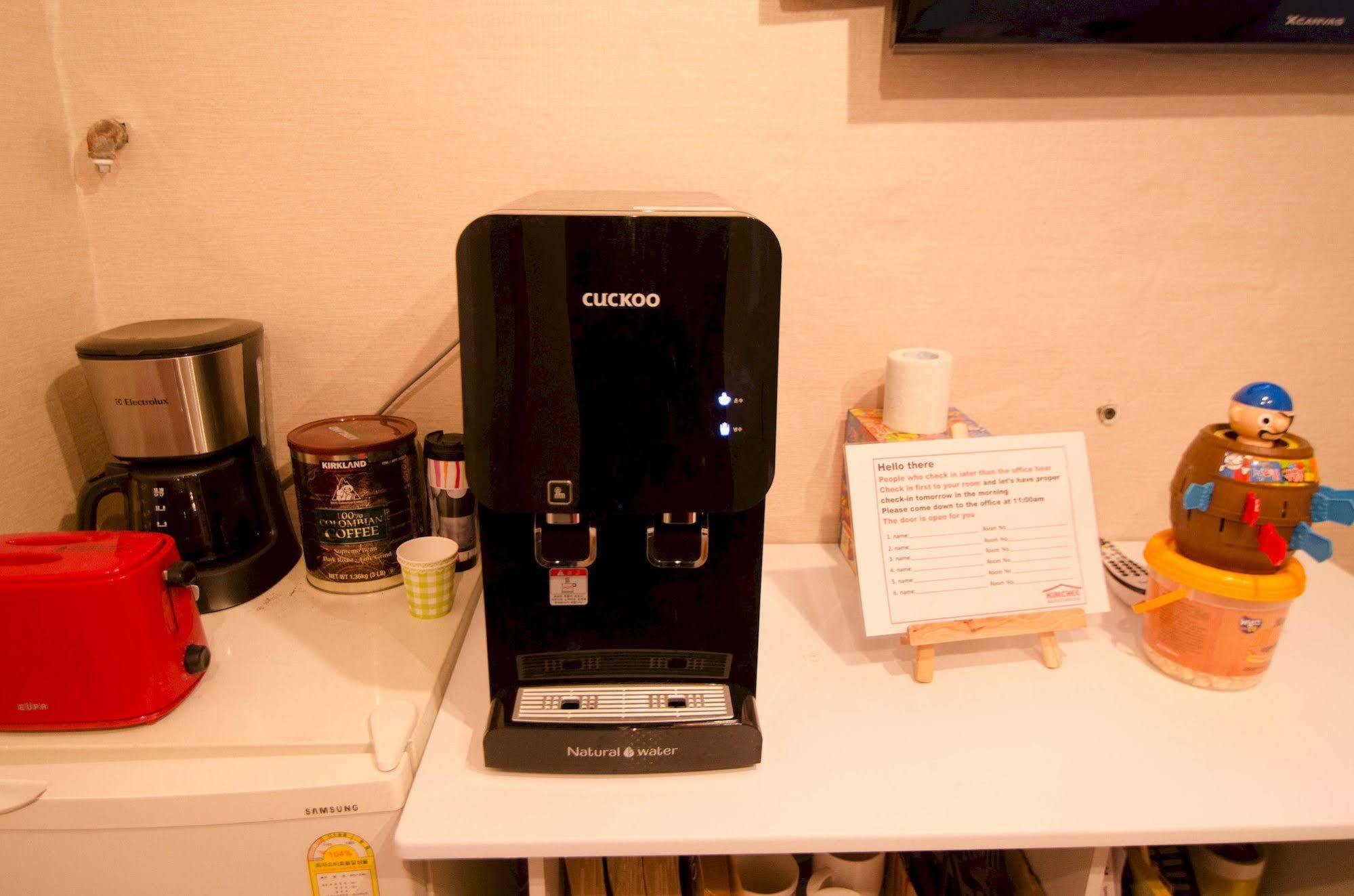 Yakorea Hostel Hongdae Сеул Екстериор снимка