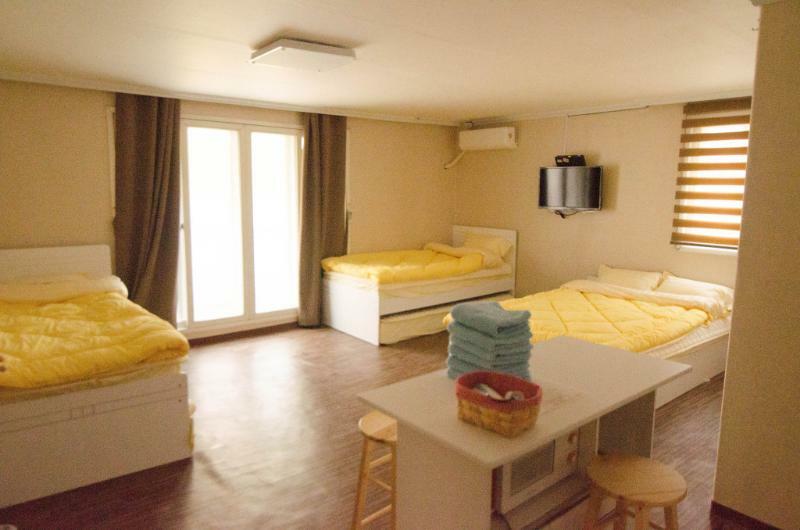 Yakorea Hostel Hongdae Сеул Екстериор снимка